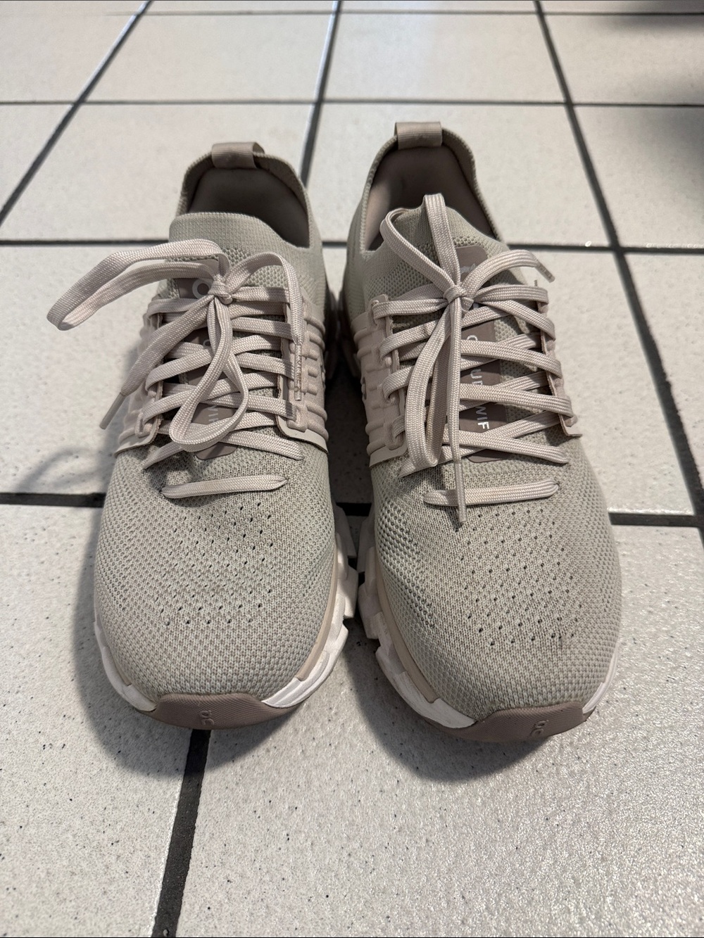 On cloudswift 4 road-running shoes - Picture 3 of 5